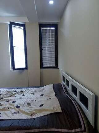 Гостевой дом Guest House Nana Тбилиси Двухместный номер с 2 отдельными кроватями и душем-27